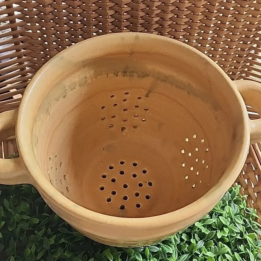 Vintage Art Pottery Berry Collander Jim Davis